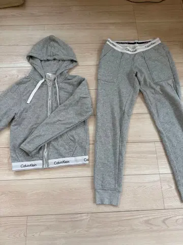 Calvin Klein 저리 셋업 그레이