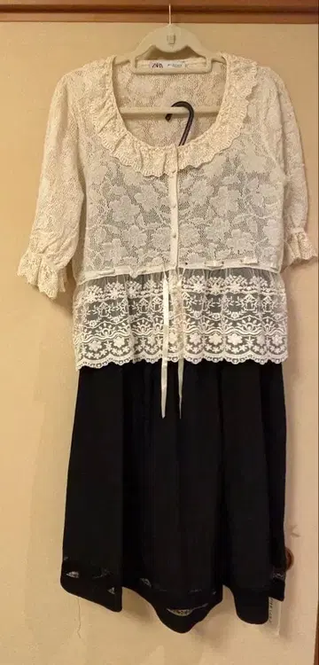 가격 인하 ZARA 레이스 가디건 반팔 아이보리 새상품급