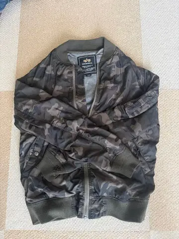 ALPHA INDUSTRIES MA-1 카모플라주 L 사이즈