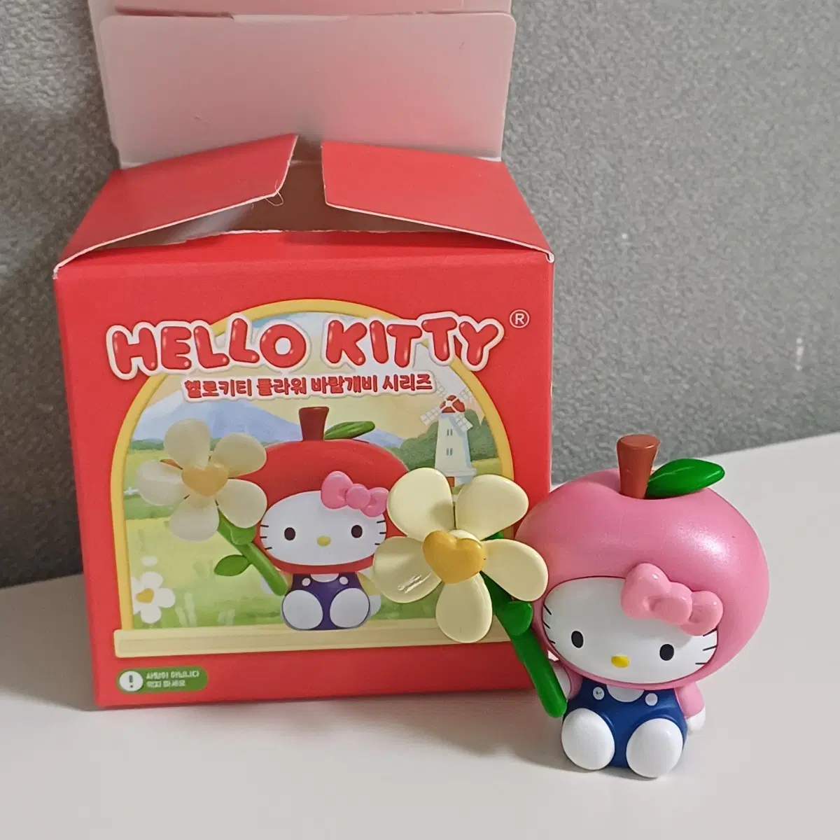 헬로키티 플라워 바람개비 피규어 새상품 정품