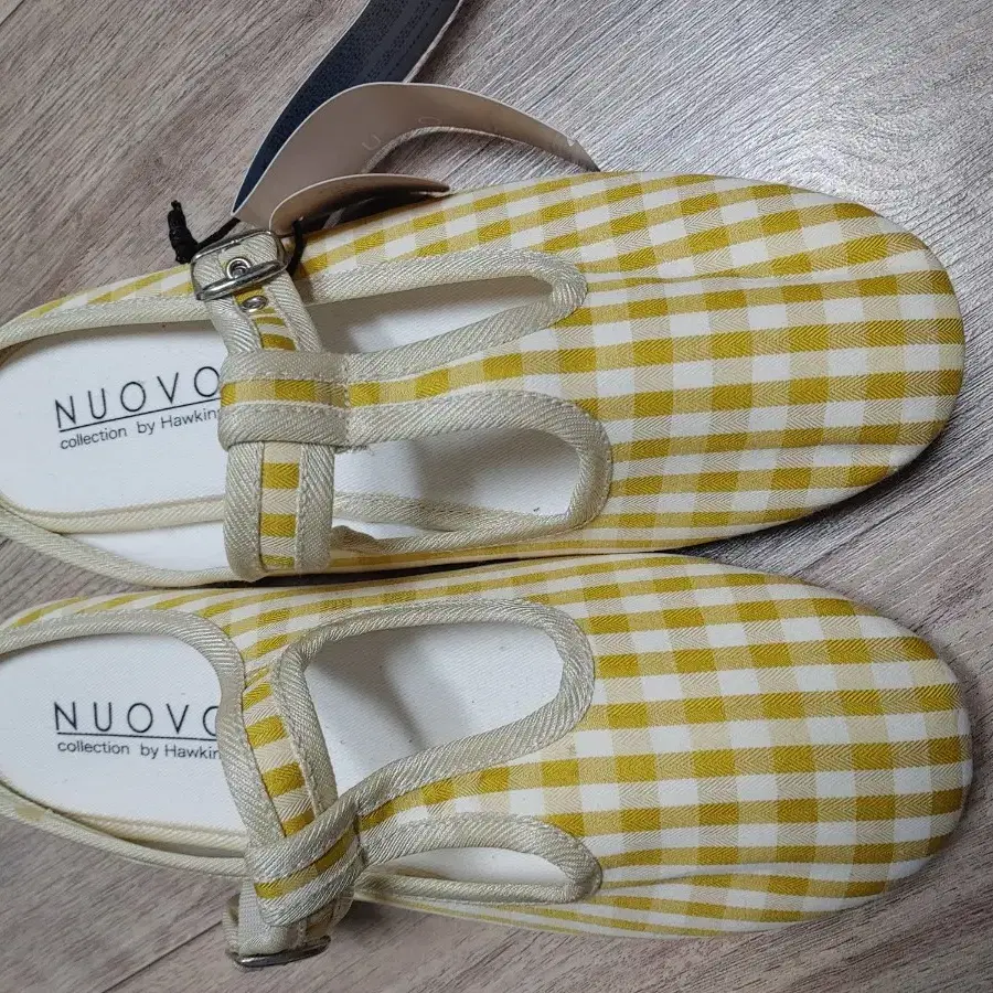 새제품) NUOVO 깅엄체크 뮬 250