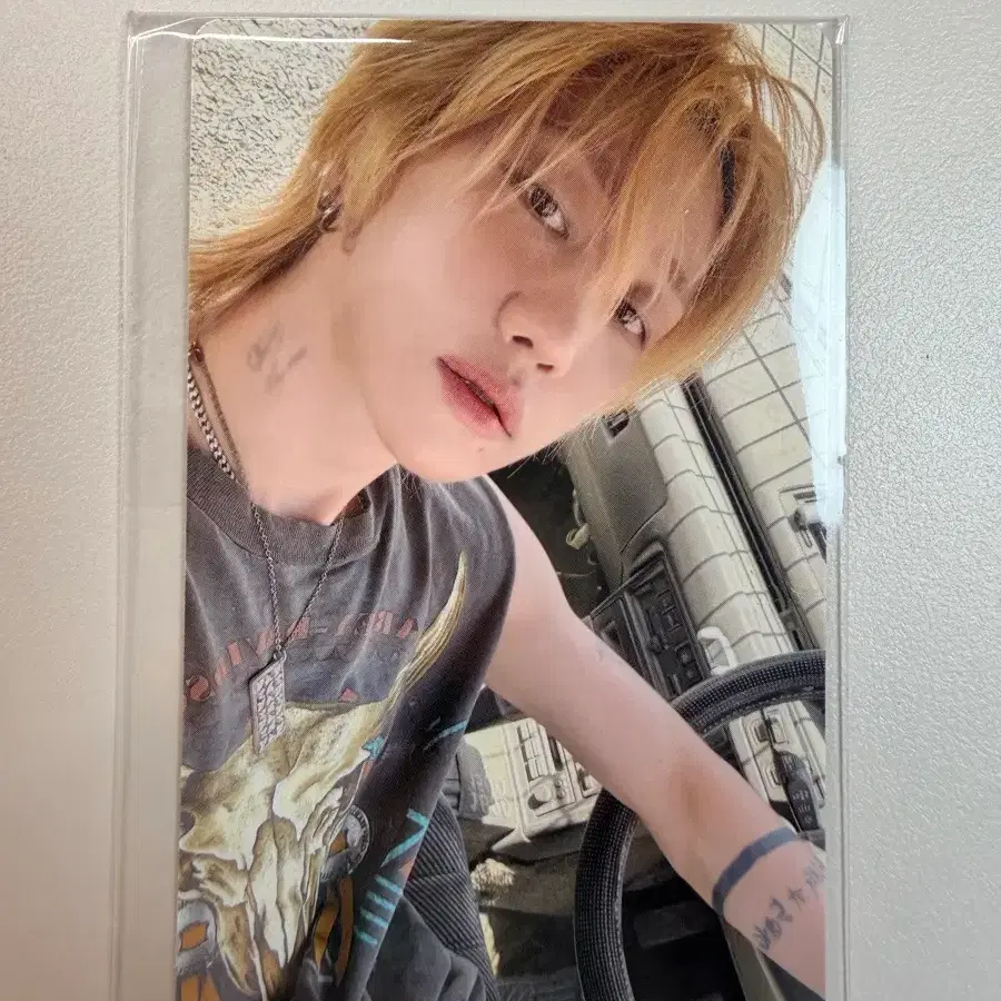 위버스 버논 x 디에잇 V8 (디에잇)