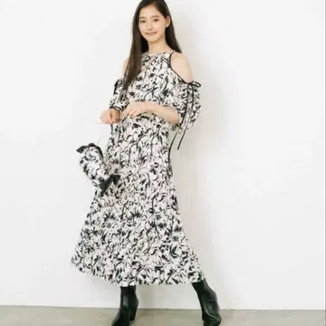 snidel 스나이델 way 볼륨 슬리브 원피스