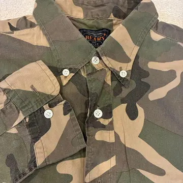 BEAMS 플러스 카모 패턴 버튼 다운 셔츠