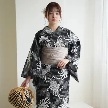 utatane 브랜드 유카타 남색 바탕에 고전 난국 여름 유카타 변형 직조 기모노 착용 가능