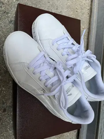 PUMA 카르멘 23.0cm 화이트 스니커즈