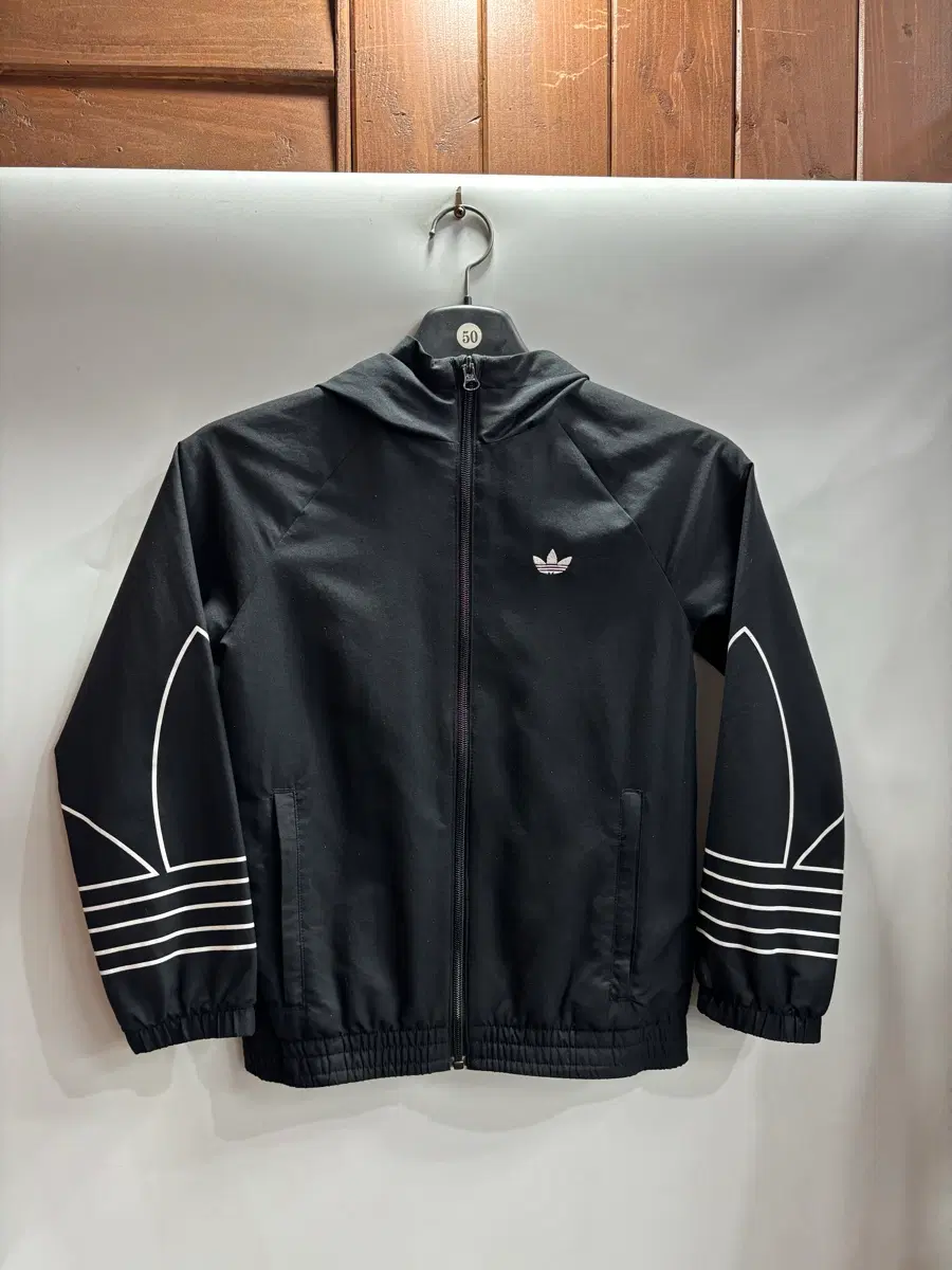 [130] 아디다스(adidas) OUTLINE 윈드브레이커(바람막이) 2.0
