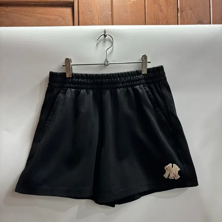 [S] MLB 블랙 로고 밴딩 반바지2.0