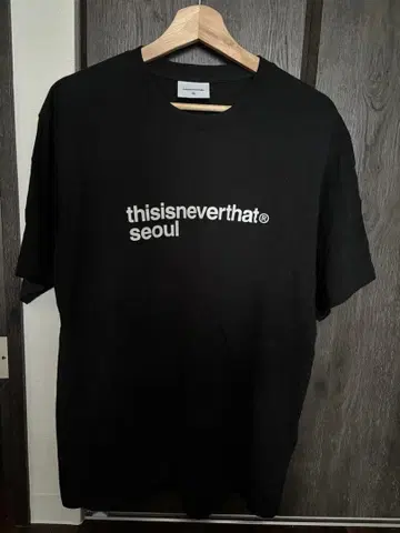 [한국 한정판] thisisneverthat 티셔츠 블랙 M 사이즈