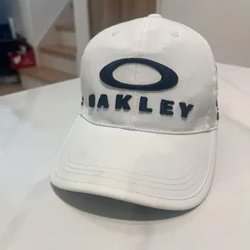 OAKLEY GOAT OF GREEN 골프 캡 화이트
