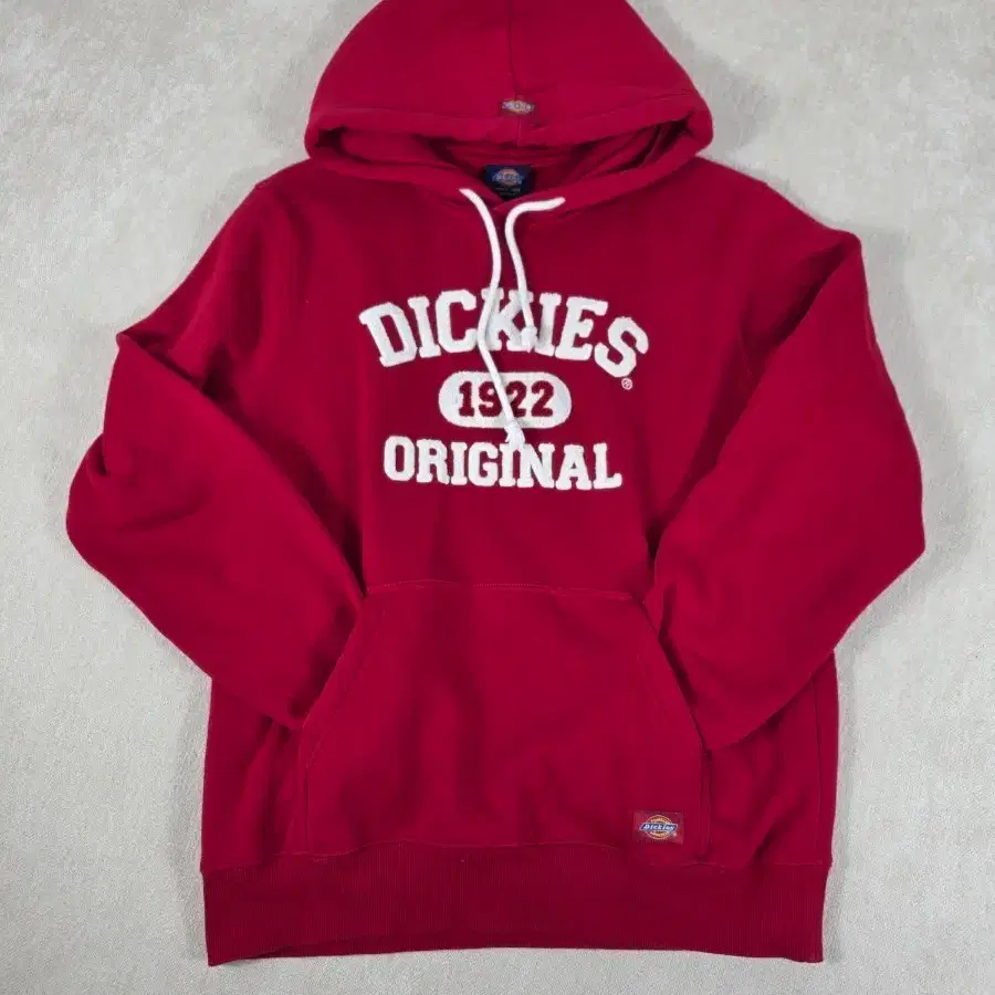 디키즈(Dickies) 오리지널 1922 부클 자수 후드티 레드