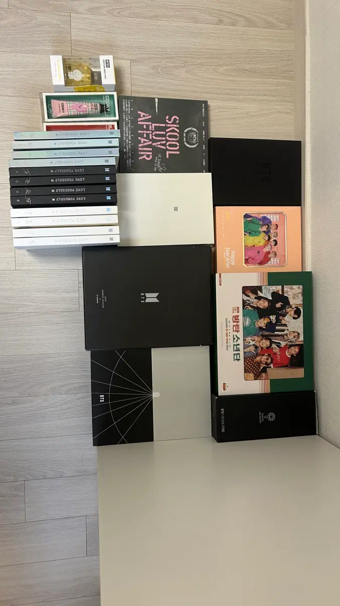 BTS 방탄 굿즈 대처분! (앨범/공굿포카/홀로그램/특전/포스터/비공굿 대량)