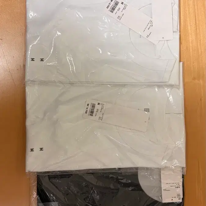 유니클로 우먼 크루넥티 m