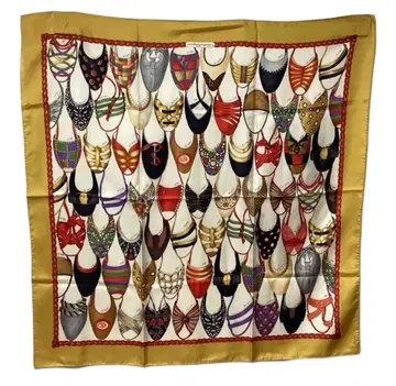 페라가모 Ferragamo 스카프 90cm