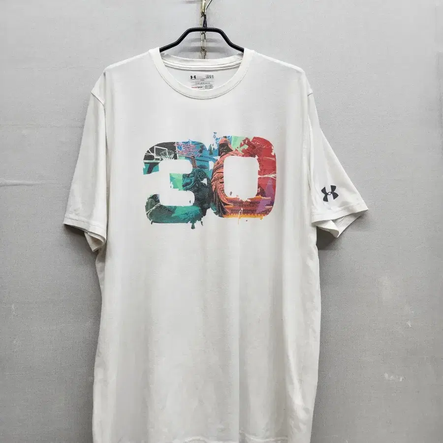 언더아머 스테판 커리 그래픽 반팔티 L(XL)