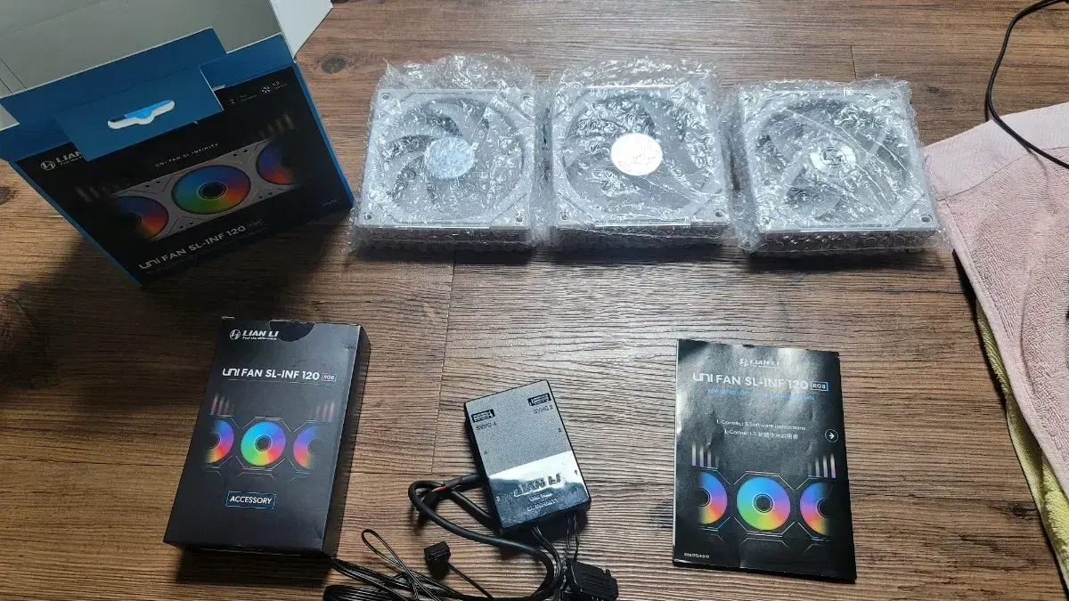 리안리 uni fan SL-INF 120 white 3개 + 컨트롤러
