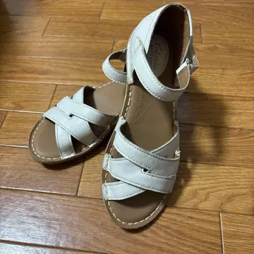Clarks 여성용 샌들 화이트 23.5