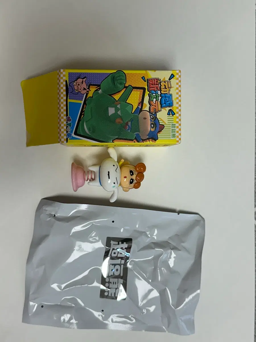짱구 정품피규어 짱아+흰둥이