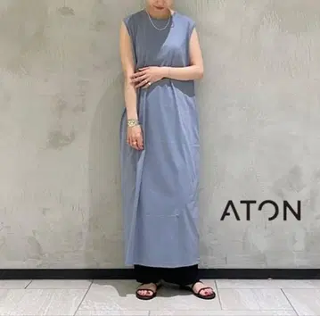 ATON 에이통 슬리브리스 원피스 Demi-Luxe BEAMS 별주 색상