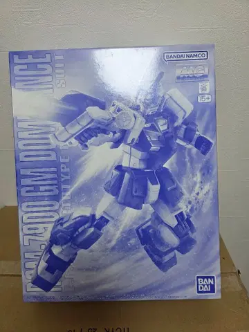 MG 1/100 짐 II 세미 스트라이커 & GM 짐 도미넌스
