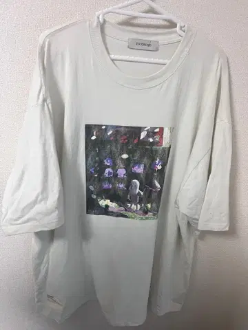 계속 한밤중이면 좋을 텐데. Record Tee [ GUSARE ]