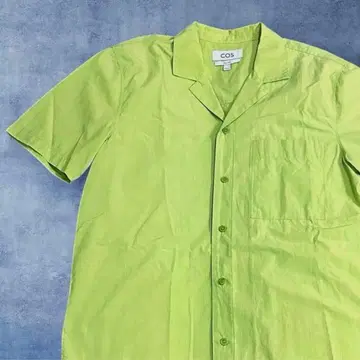 새상품급 COS 반팔 오픈 카라 셔츠