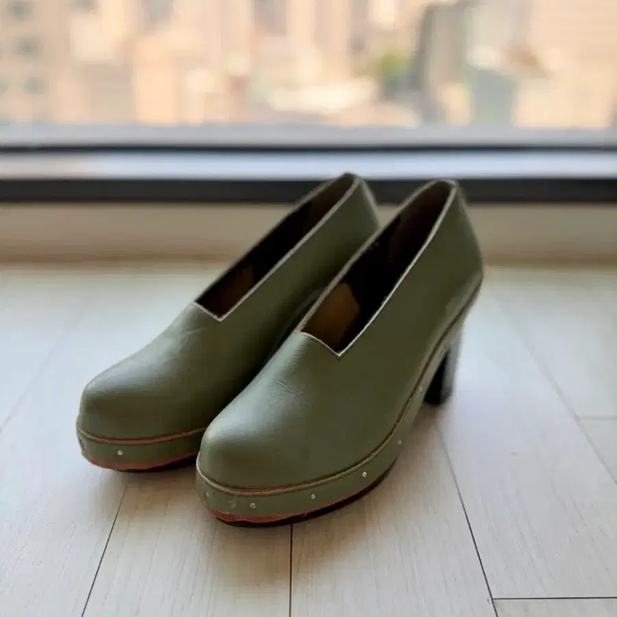 꼼데가르송 가죽 슈즈