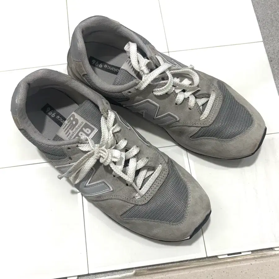 뉴발란스 996