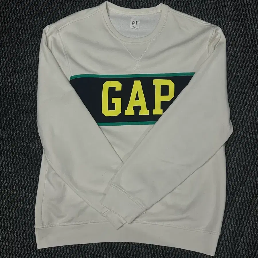 GAP 맨투맨 아이보리