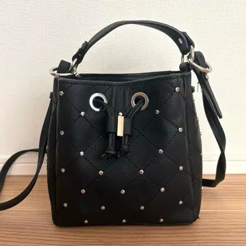 ZARA 스터드 디자인 미니 숄더백 블랙