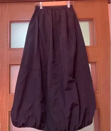 ZARA 나일론 스토퍼 벌룬 스커트