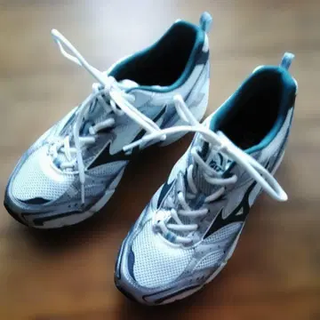 새상품급 미즈노 26.5cm D1GA245111 화이트 x 실버 x 그린 박스 포함 MIZUNO