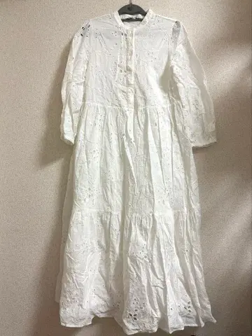 [ 새상품급 ] ZARA 컷워크 긴팔 롱 원피스