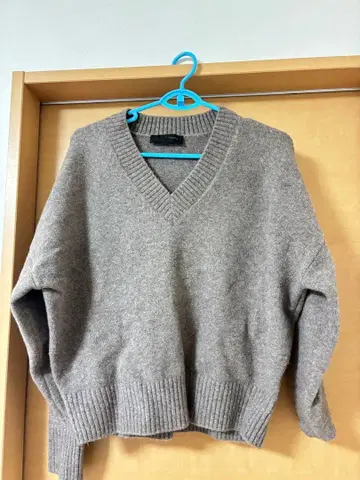 ZARA V넥 니트 S
