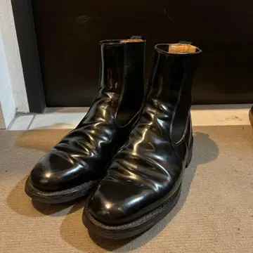 Tricker's England 사이드 고어 부츠 블랙 가죽