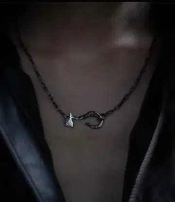 [컨디션 최상] vainon destroyed carabindr necklace
