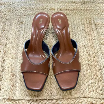 ZARA 자라 뮬 샌들 38 새상품급 7cm 힐 브라운