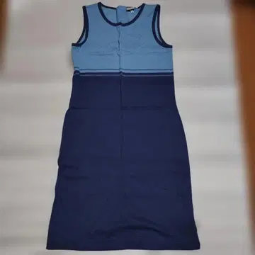 LACOSTE 슬리브리스 원피스