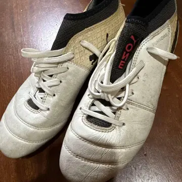 PUMA ONE 축구 스파이크 화이트 블랙 레드