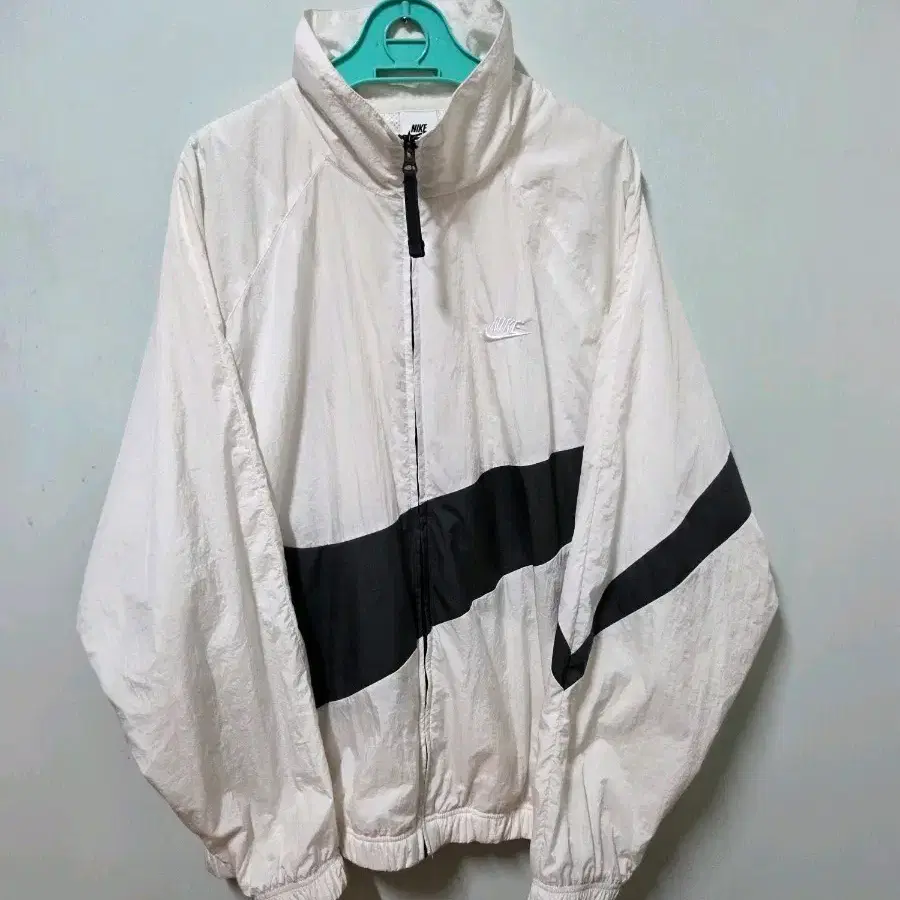 나이키 빅 스우시 바람막이(110 XXL)