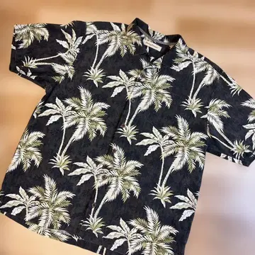 Tommy Bahama 알로하 셔츠 야자수 패턴