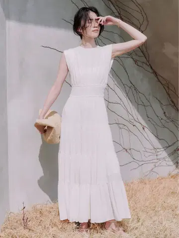새상품급 anuans (아뉴앙스) 개더 티어드 컷 원피스