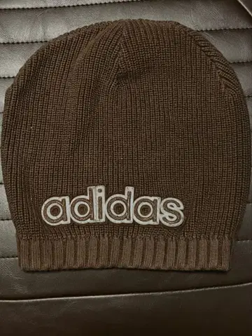 adidas 니트 모자 비니 브라운