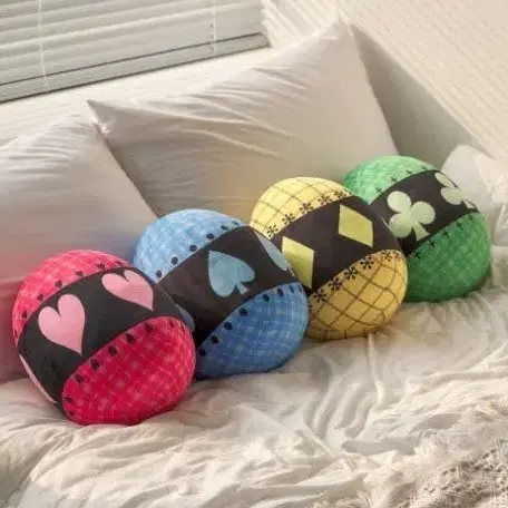 (구해요)캐캐체 와디즈 수호알 쿠션 구해요