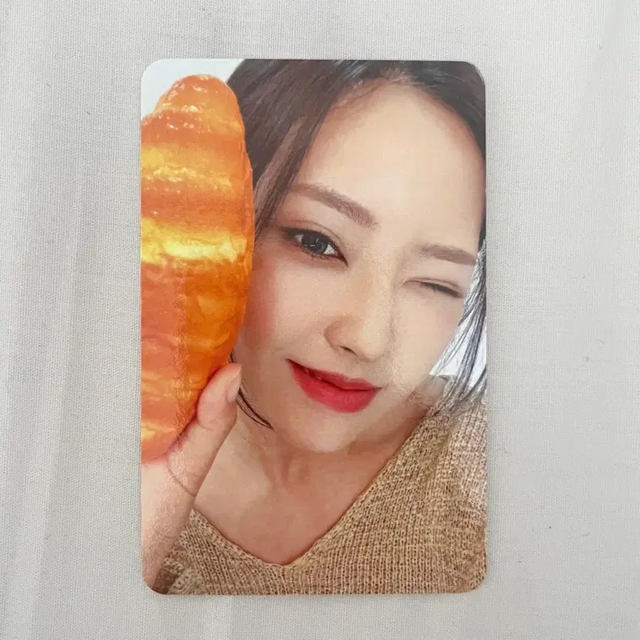 이달의소녀 루셈블 혜주 오리비아혜 루셈블 응원봉 크루아상 포카