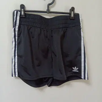 adidas Originals 여성용 숏팬츠 M 새상품