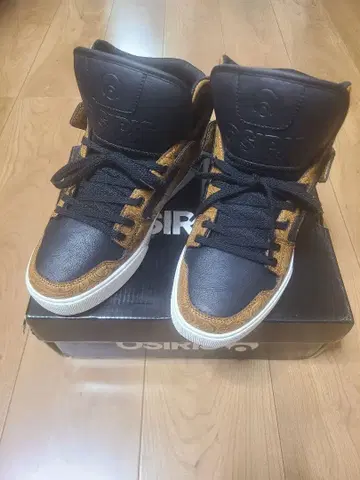 OSIRIS 스니커즈 블랙 x 브라운 레어 컬러 27.5