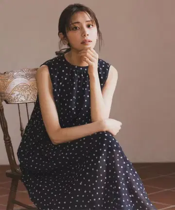 어른의 시어 도트 원피스
