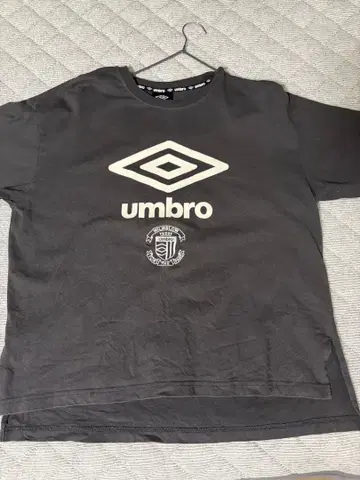 umbro 반팔 T셔츠 차콜 그레이