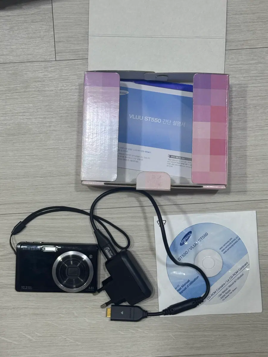 삼성 VLUU ST550 디지털 카메라 풀박스 구성